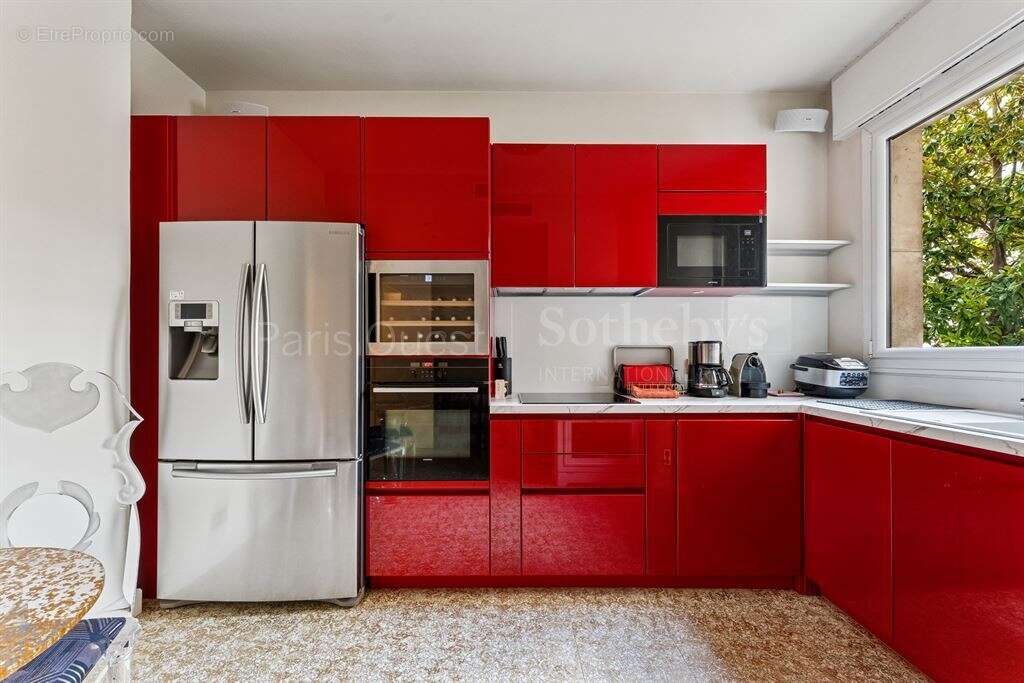 Appartement à PARIS-8E