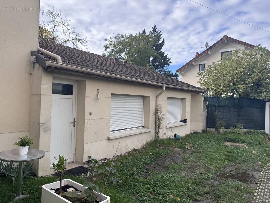Appartement à SARTROUVILLE
