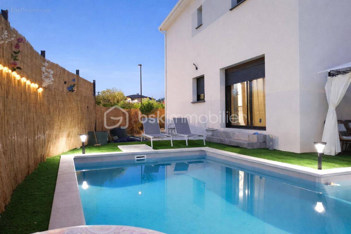 Maison à NISSAN-LEZ-ENSERUNE