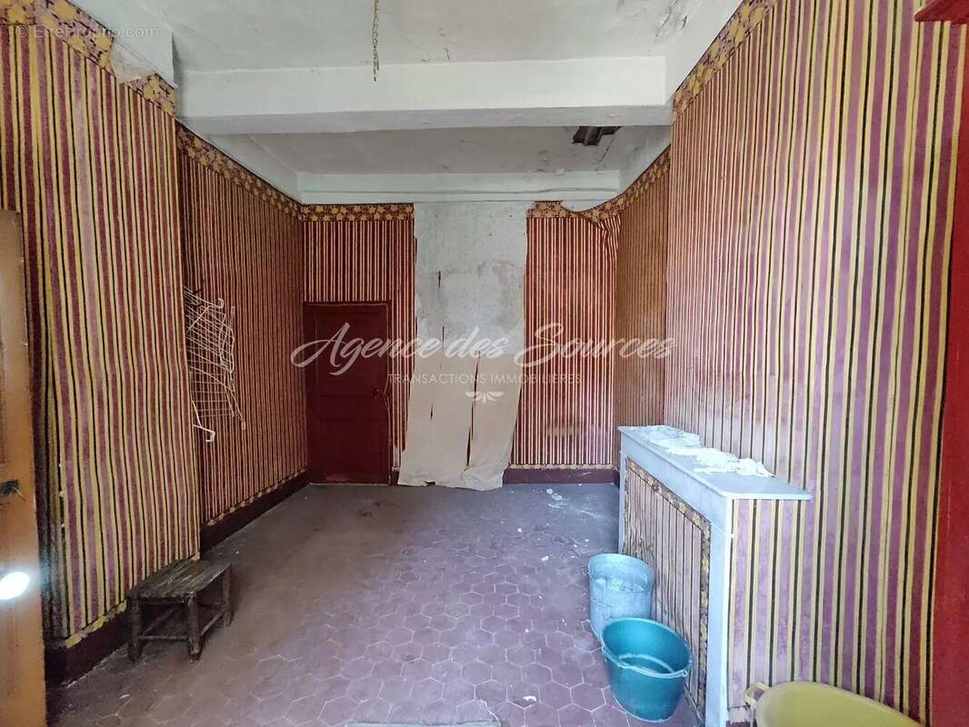 EXCLU : Maison de village à rénover à Varages - photo 9