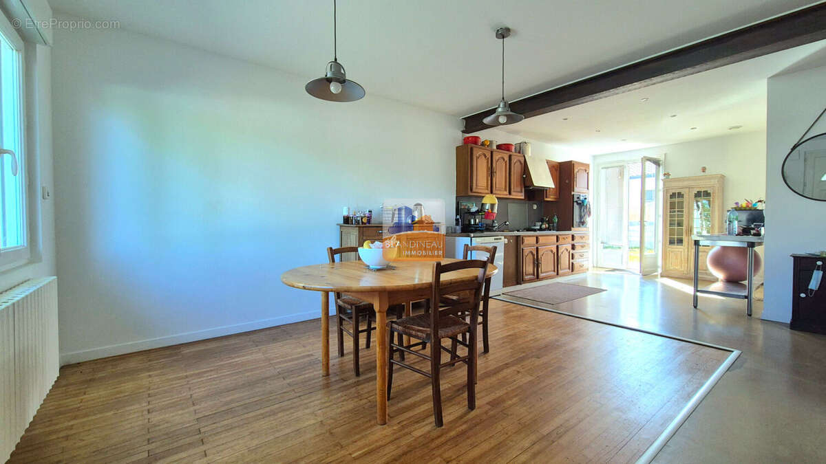 Maison à BOUGUENAIS