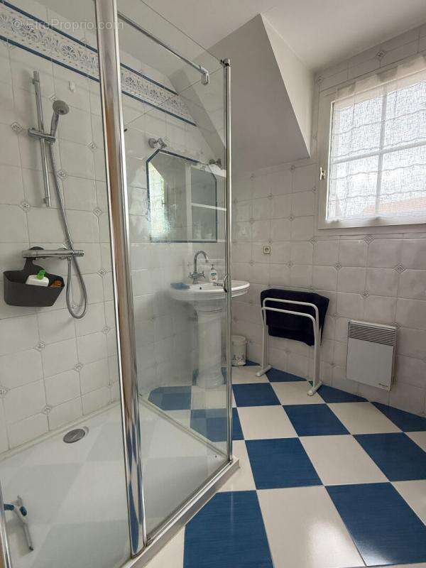 Maison à AUVERS-SUR-OISE