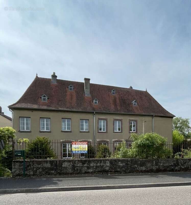 Maison à PUTTELANGE-AUX-LACS