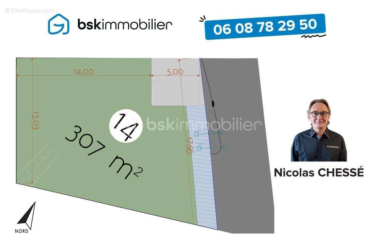 Terrain à SAINT-ANTOINE-DU-ROCHER