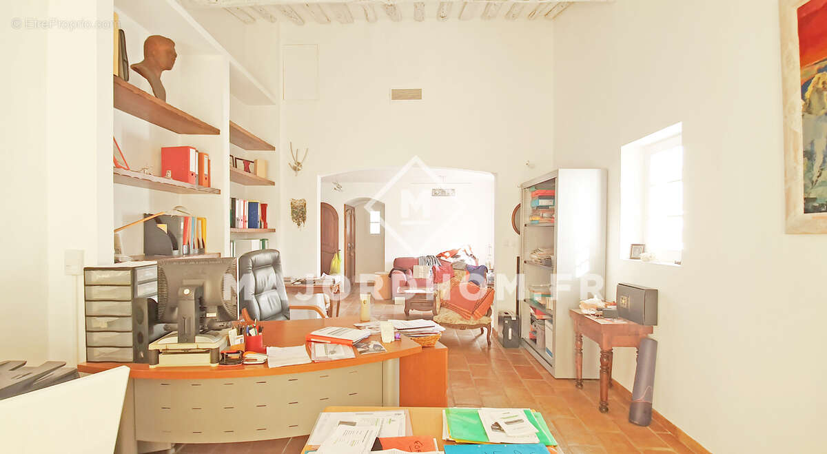 Maison à LE CASTELLET