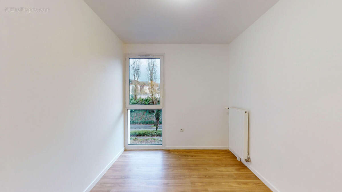 Appartement à FONTENAY-LE-FLEURY