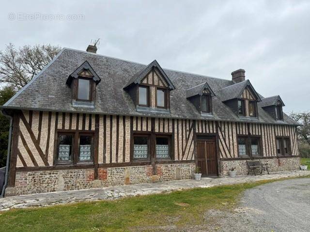 Maison à PREAUX-SAINT-SEBASTIEN