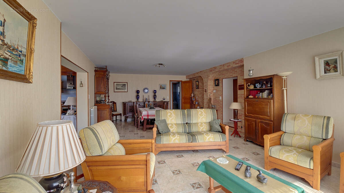 Maison familiale de 227 m2 avec piscine sur plus de 5 000 m2 de terrain   Entre Albi et Gaillac - photo 6