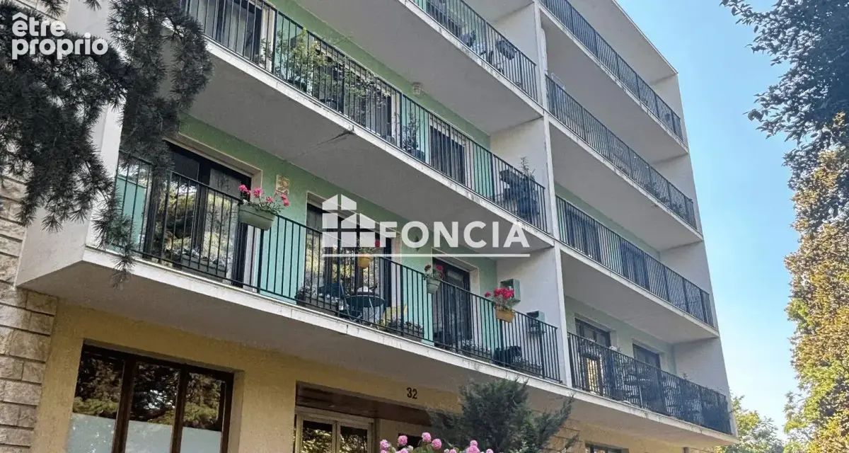 Grand f1 de 41 m2 viry chatillon residence verdoyante avec cave et parking - photo 19