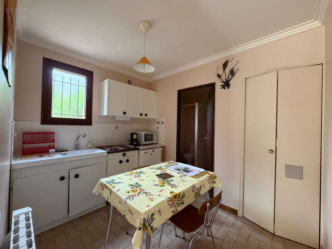 Maison à GREOUX-LES-BAINS