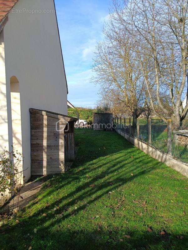 Maison à VARENNES-SUR-SEINE