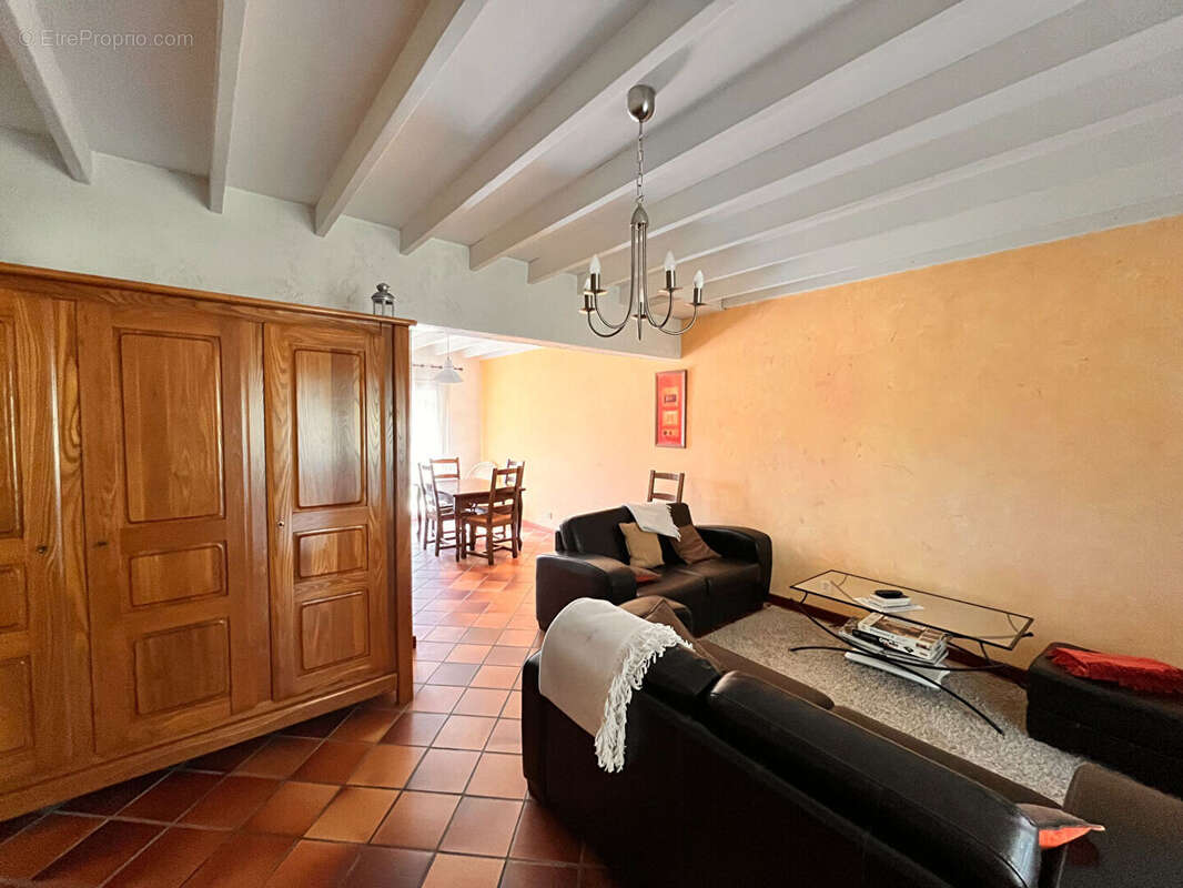 Maison à AMBARES-ET-LAGRAVE