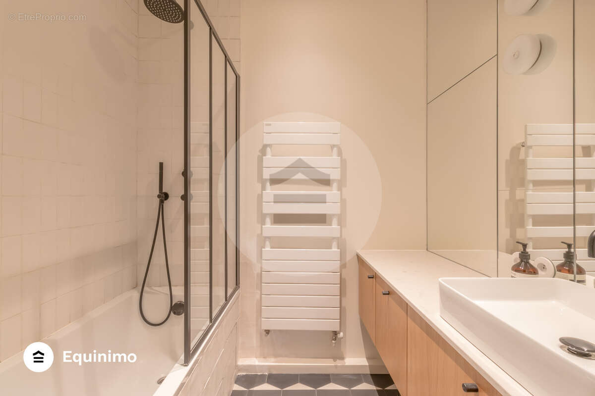 Appartement à PARIS-15E