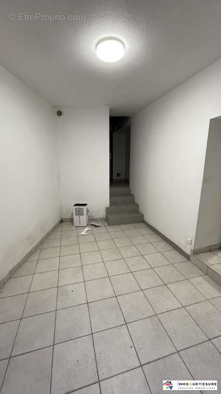 Maison à DECAZEVILLE