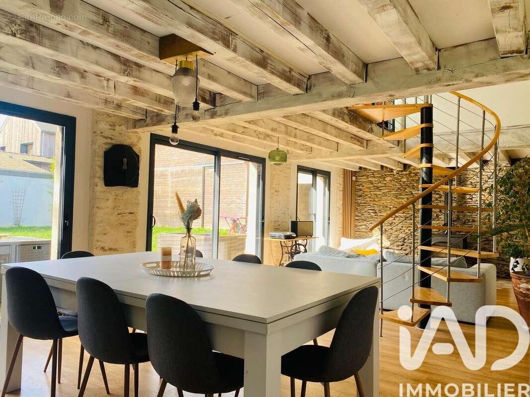 Photo 2 - Maison à LA CHAPELLE-SUR-ERDRE