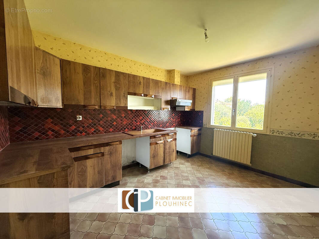 A vendre : maison avec jardin dans quartier recherché - Mâcon - photo 5