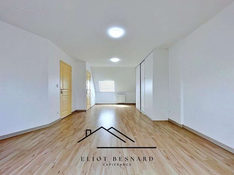 SITUÉE À CAGNY, belle maison familiale 200 m2, 6 chambres avec vie de plain-pied, au calme écoles et commerces à proximité - photo 13