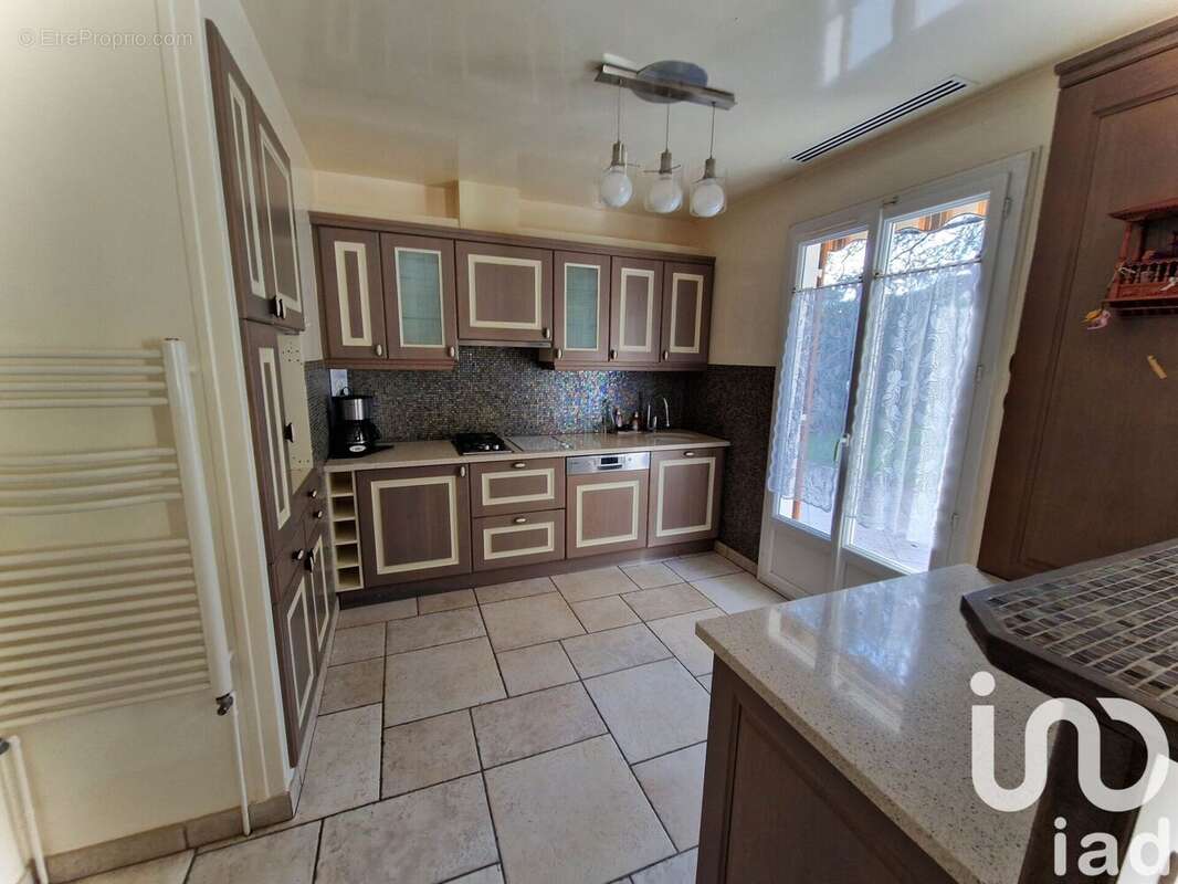 Photo 4 - Maison à VARENNES-JARCY