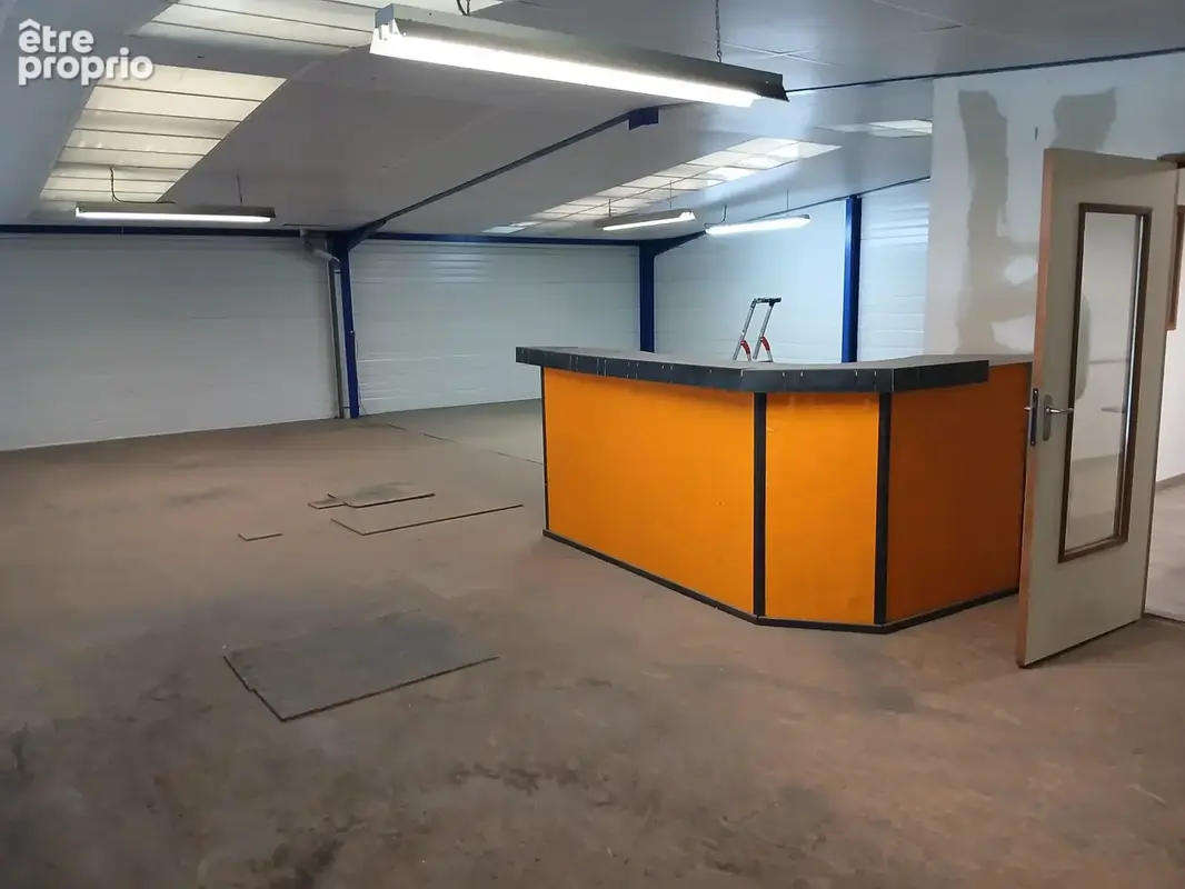 49420 Ombrée d'Anjou, en ZA, local d'activité 435 m2 à louer comprenant 300 m2 d'atelier/entrepôt, 135 m2 de l - photo 5