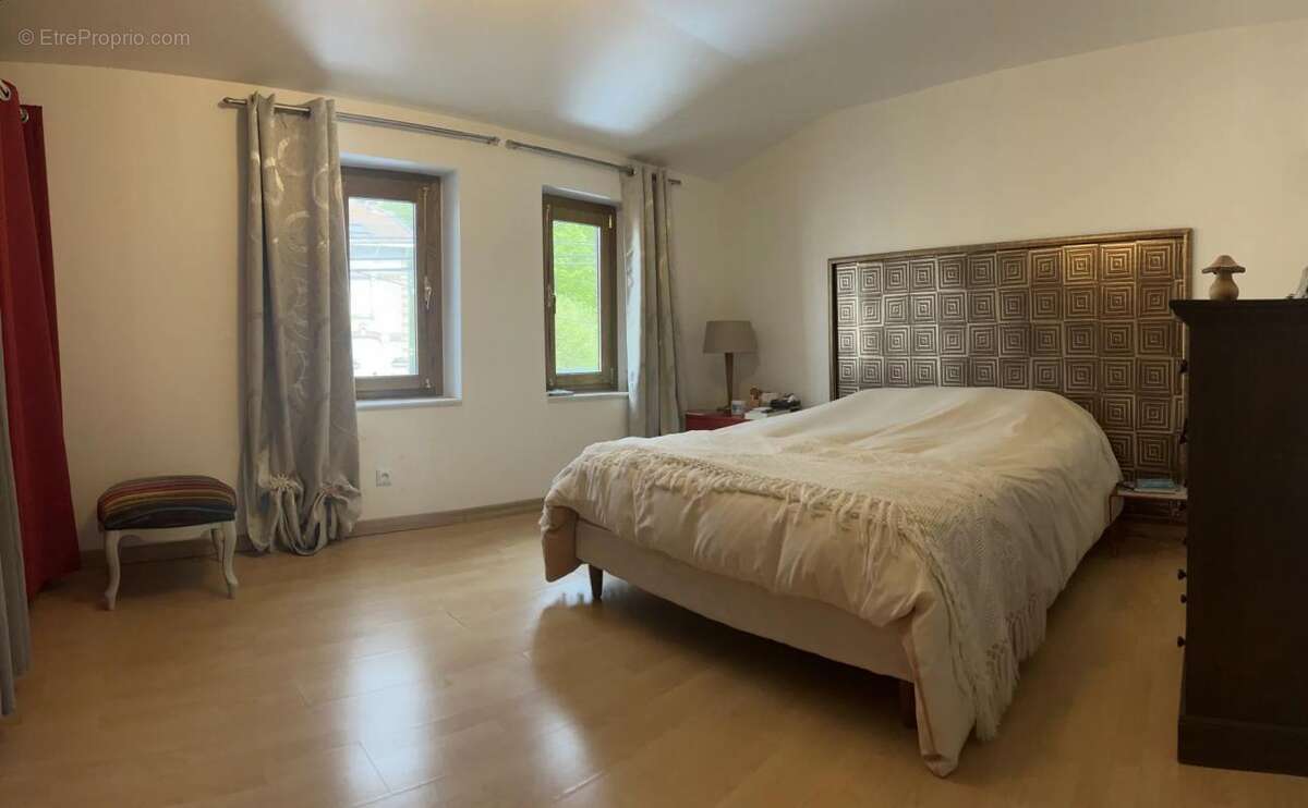 Maison à SAINTE-MENEHOULD