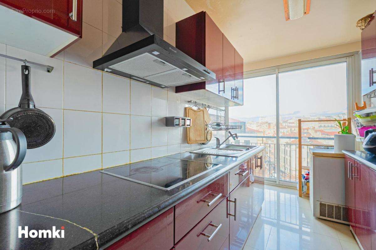 Appartement à MARSEILLE-1E