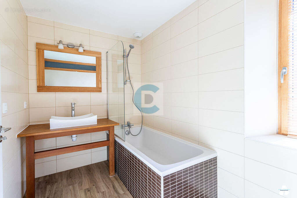 Appartement à ARTHAZ-PONT-NOTRE-DAME
