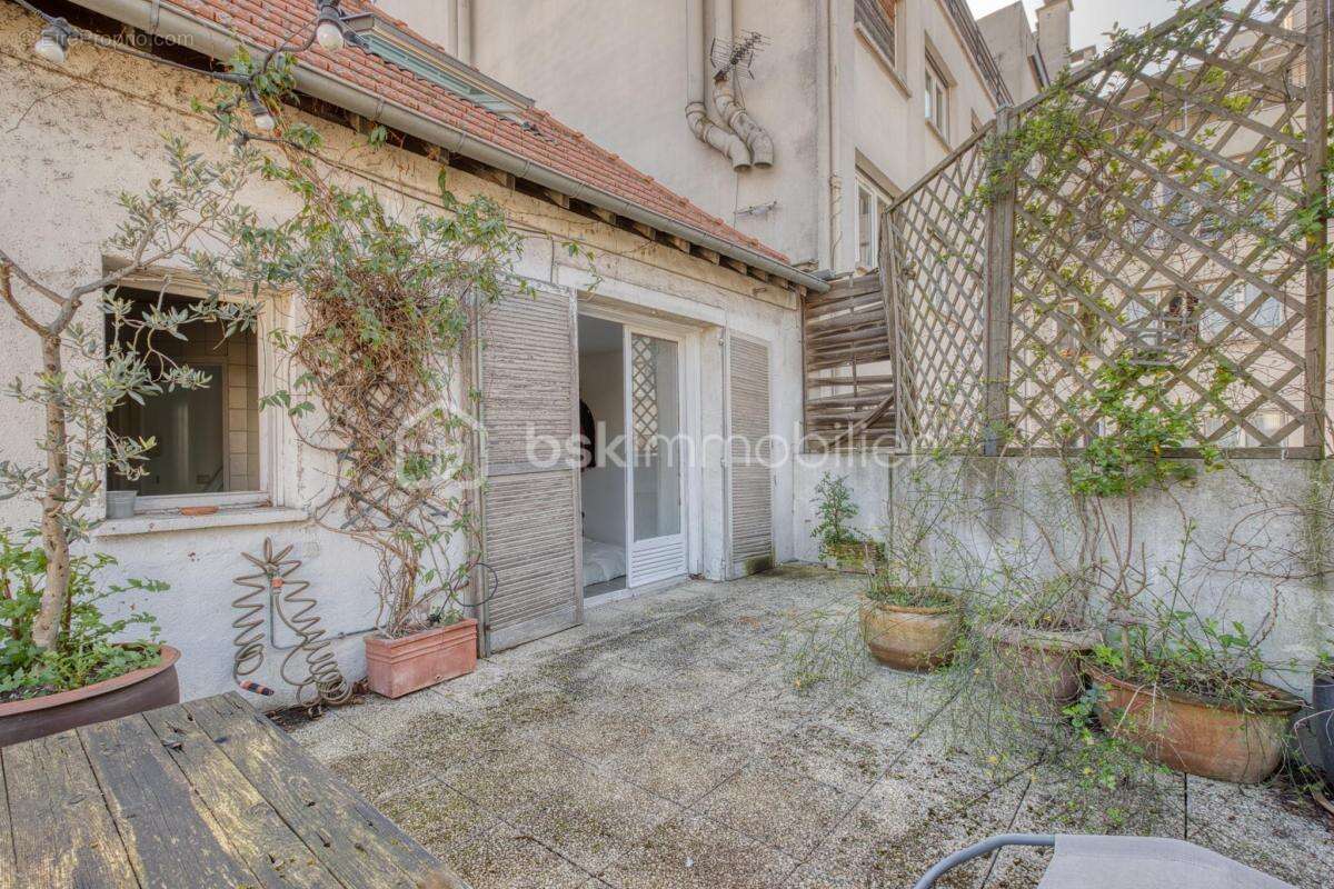 Maison de ville T5 (4 chambres) de 155 m2 - VILLA CHASSAGNOLLE - LES LILAS - photo 23