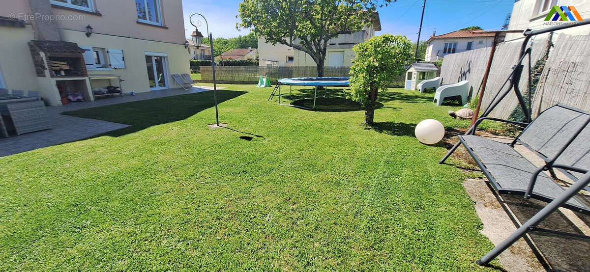 Maison 170 m² à Seissan  - photo 2