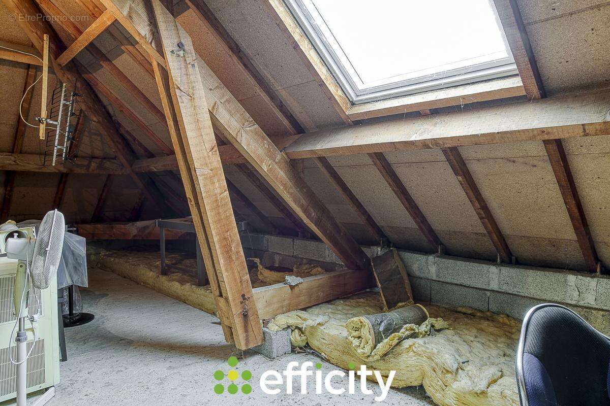 Maison à SALAISE-SUR-SANNE