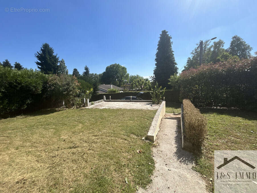 Maison à MONTEMBOEUF