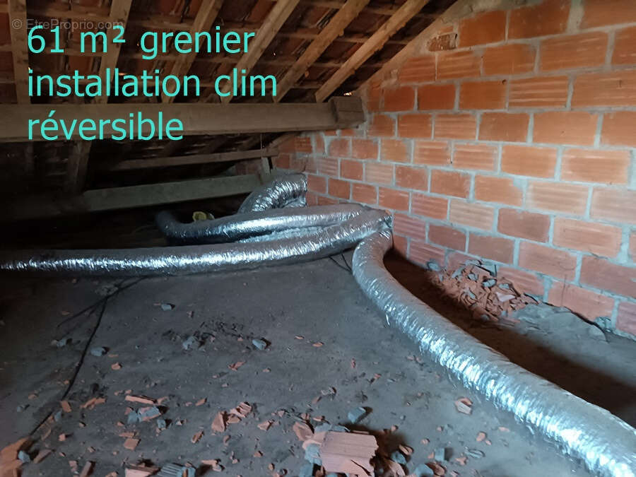 Maison à SAVIGNY-EN-SEPTAINE