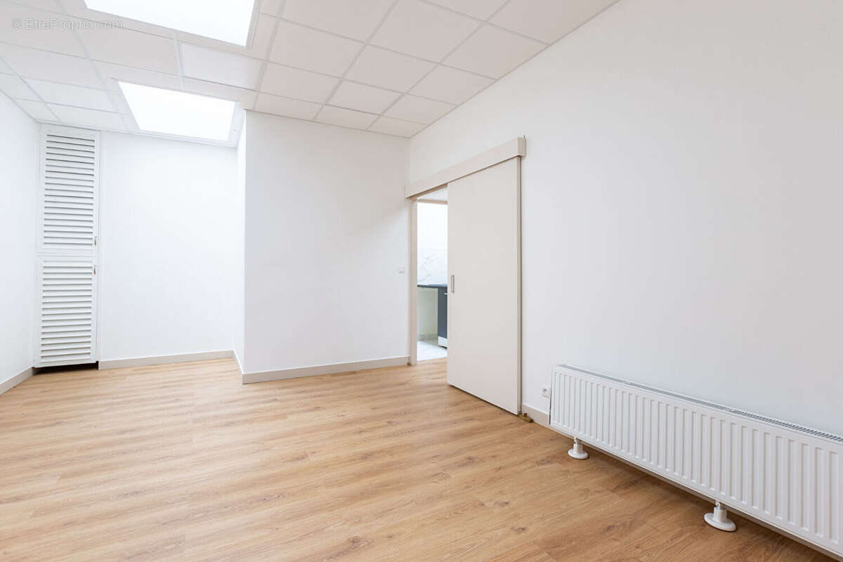 Commerce à PARIS-15E