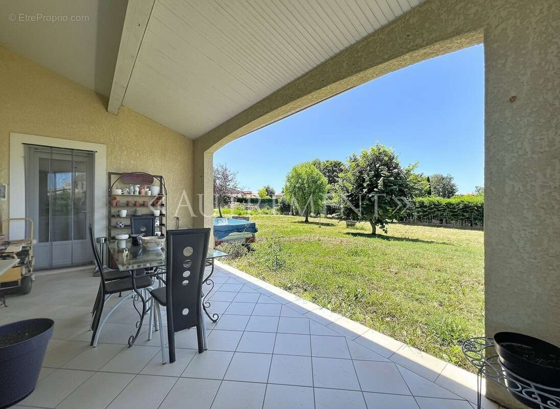 Maison 121 m² à Parisot  - photo 14