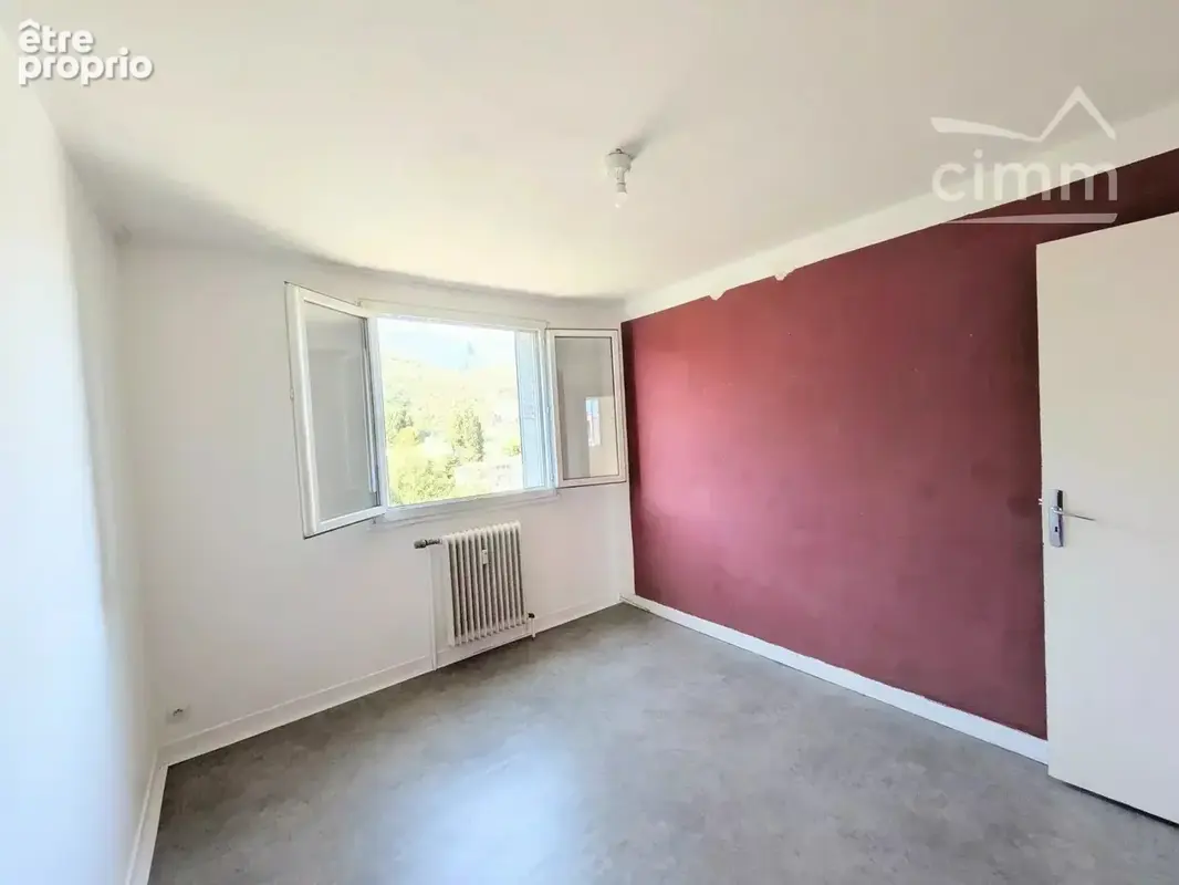T3 de 57 m² - Beau potentiel de rénovation ou d'investissement locatif - photo 3