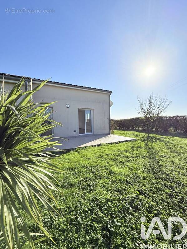 Photo 1 - Maison à BENON