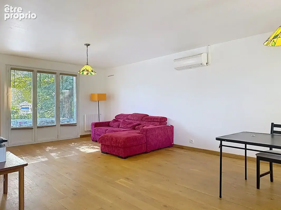 CELLETTES ? Maison lumineuse avec sous-sol complet, terrasse et terrain arboré de 1 226 m² - photo 6