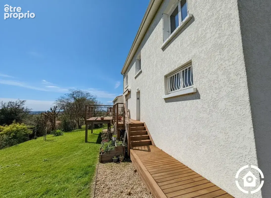 Maison 5 pièces 113 m² à vendre à Fontcouverte (17100) - photo 5