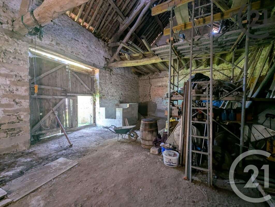 Maison à CHALAUTRE-LA-GRANDE