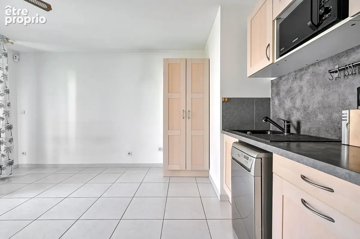 Appartement T2 de 43m2 avec une terrasse de 10m2 et 1 parking en sous-sol à Marseille - photo 6