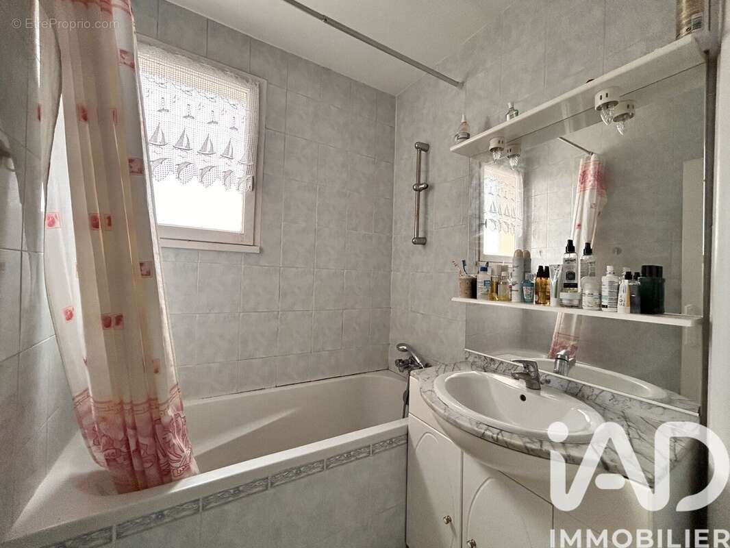 Photo 4 - Appartement à CHOISY-LE-ROI