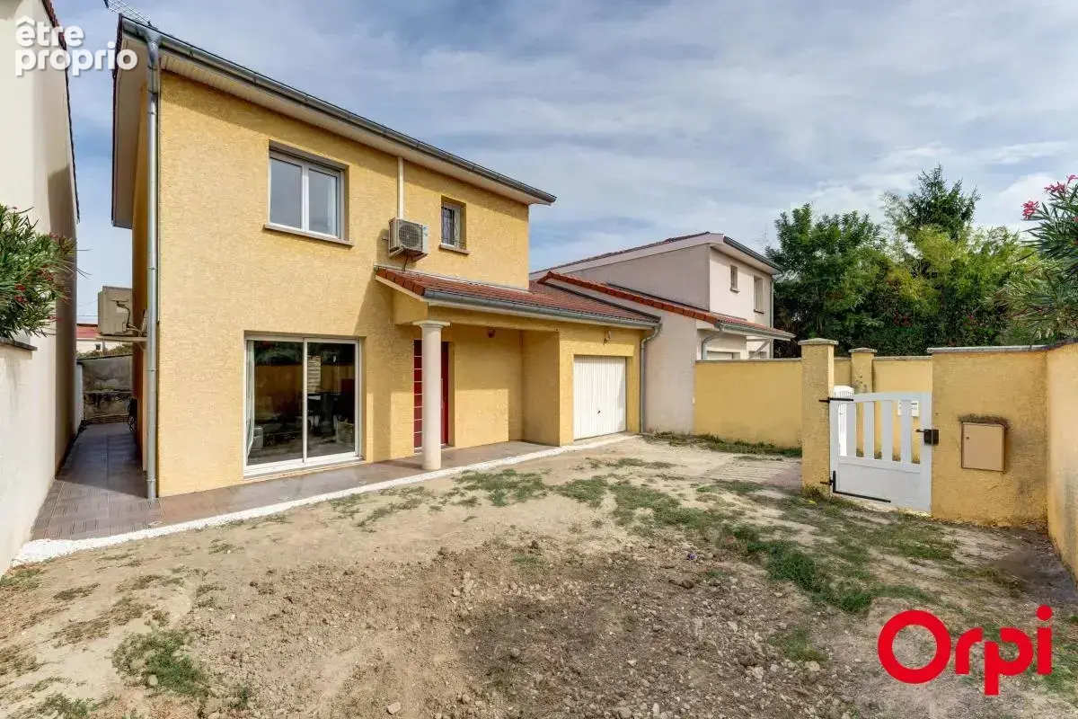 Maison récente de 105 m² avec quatre chambres sur un terrain de 317 m² à Vaulx-en-Velin - photo 17