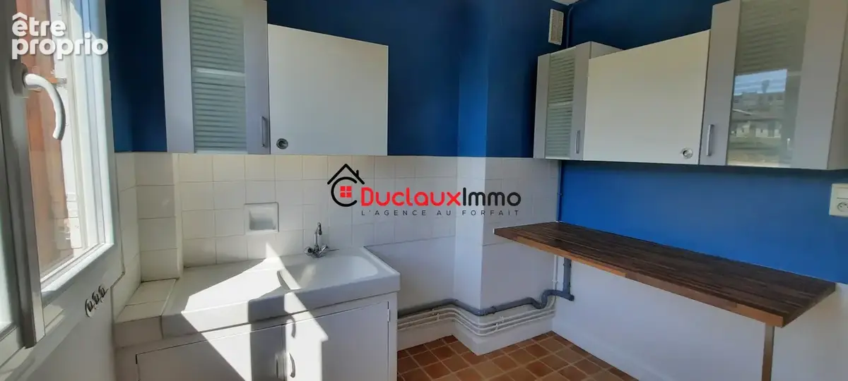 Appartement 2 chambres, traversant, Balcon, Ascenseur et Cave - photo 2