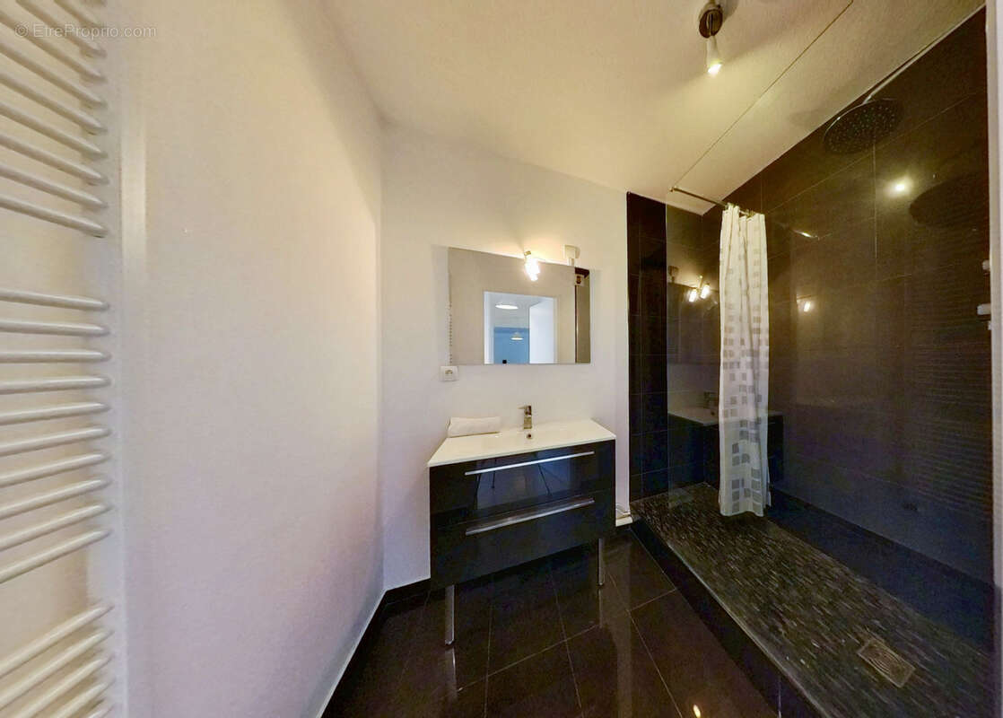 Appartement à TASSIN-LA-DEMI-LUNE