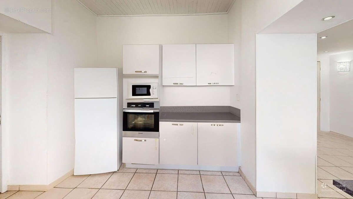 Maison à VEZERONCE-CURTIN