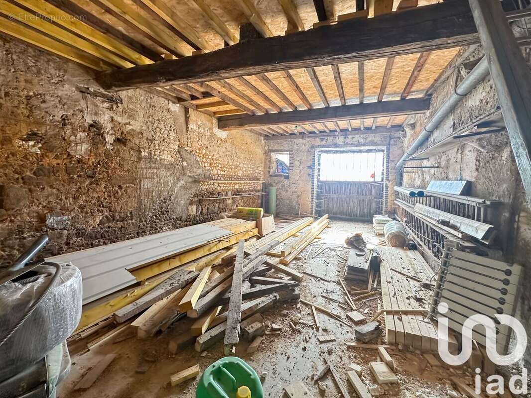 Photo 8 - Appartement à VILLENEUVE-L&#039;ARCHEVEQUE