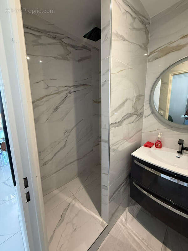 Appartement à MARSEILLE-2E