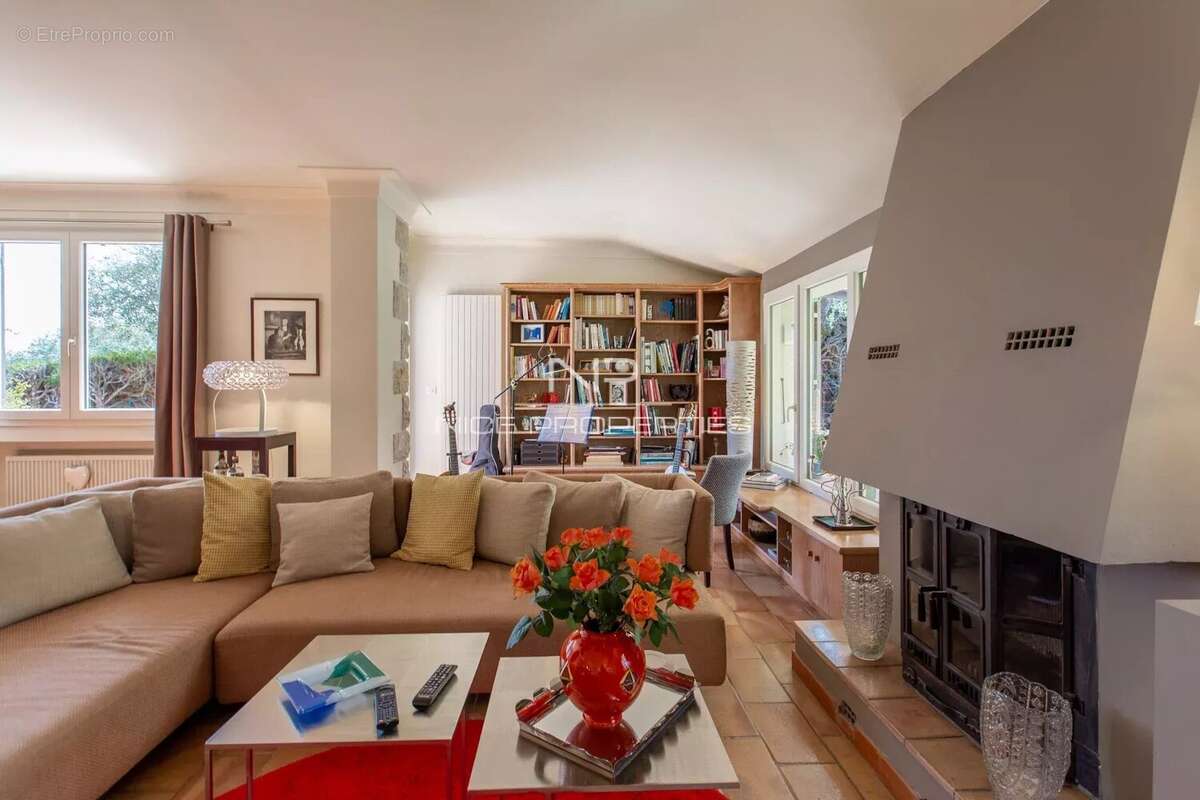 Maison à SAINT-JEANNET