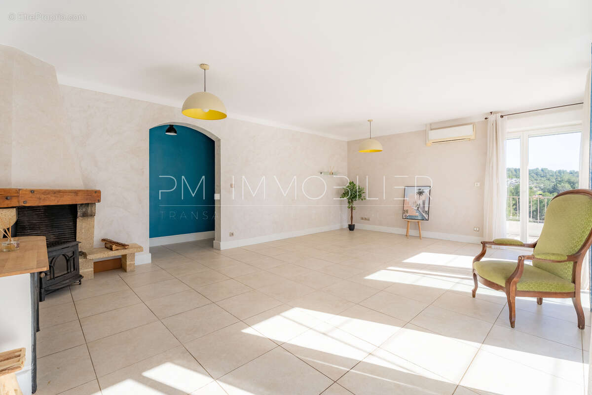 Appartement à MARSEILLE-12E