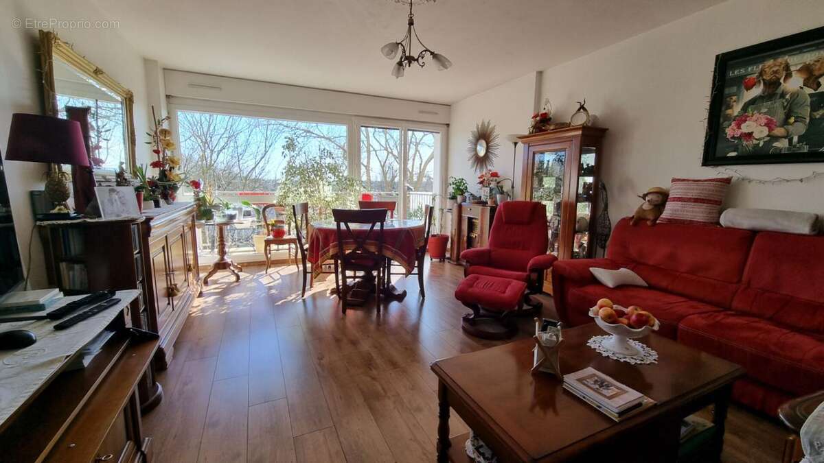 Appartement à SAINT-MICHEL-SUR-ORGE