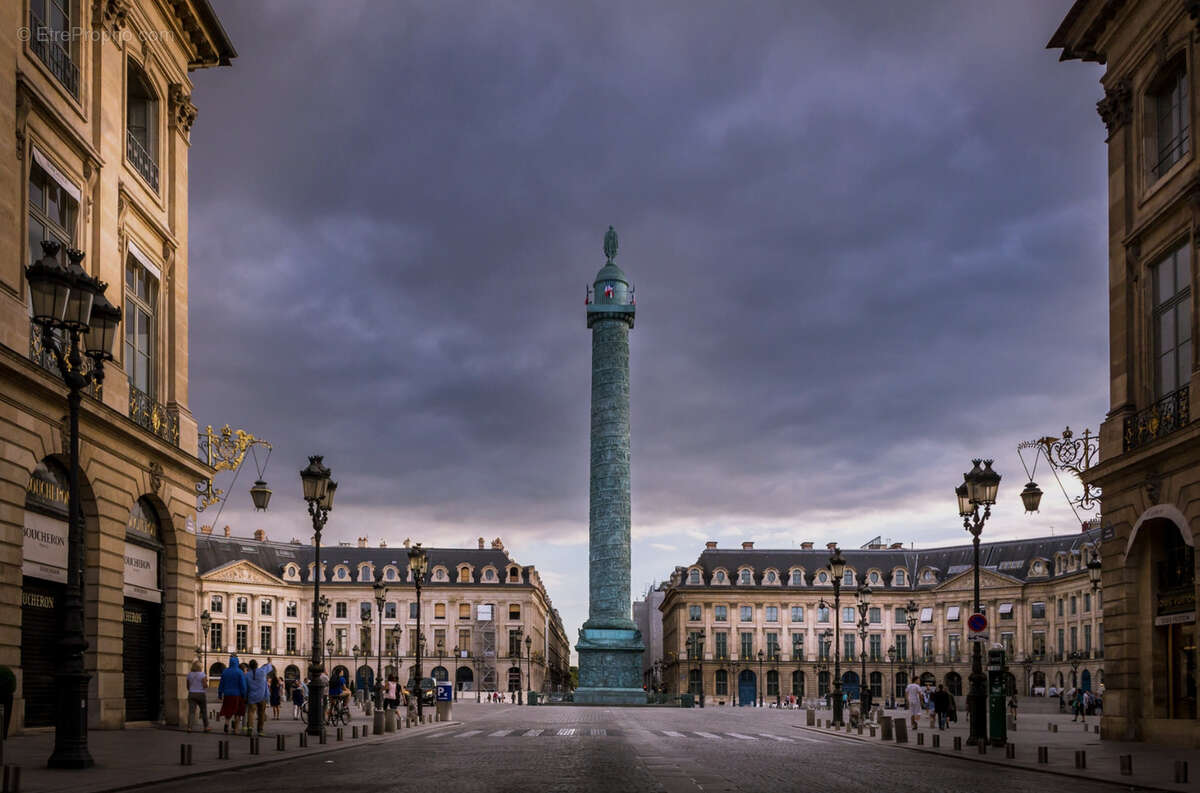 Appartement à PARIS-1E